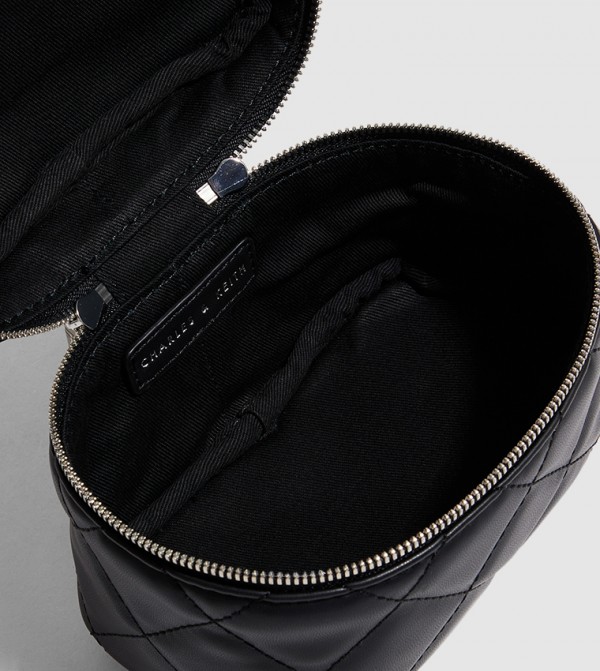تشارلز آند كيث  حقائب مستحضرات التجميل - أسود Pouch & Purse