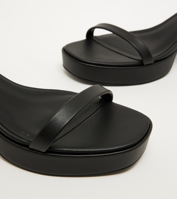 Charles & Keith Charles & Keith - Black Heels