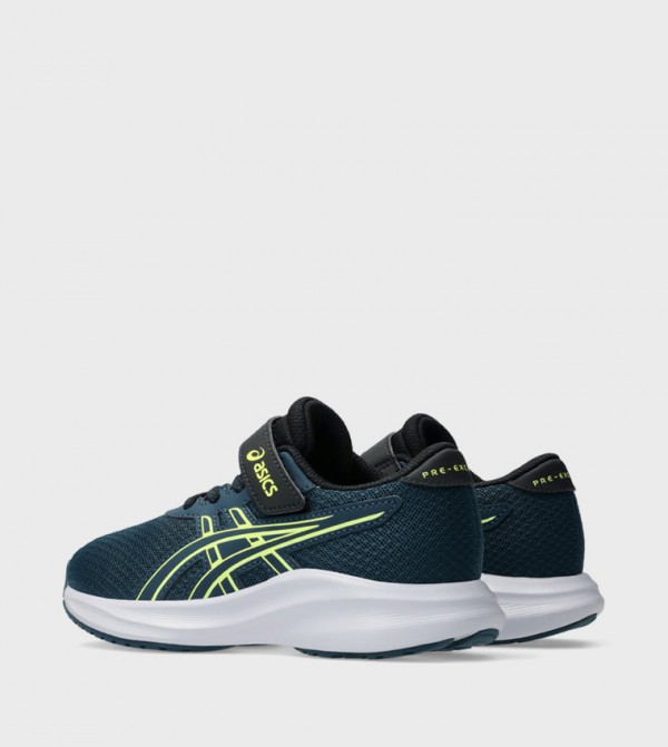 Asics  Sports Shoes - Green Running & Training