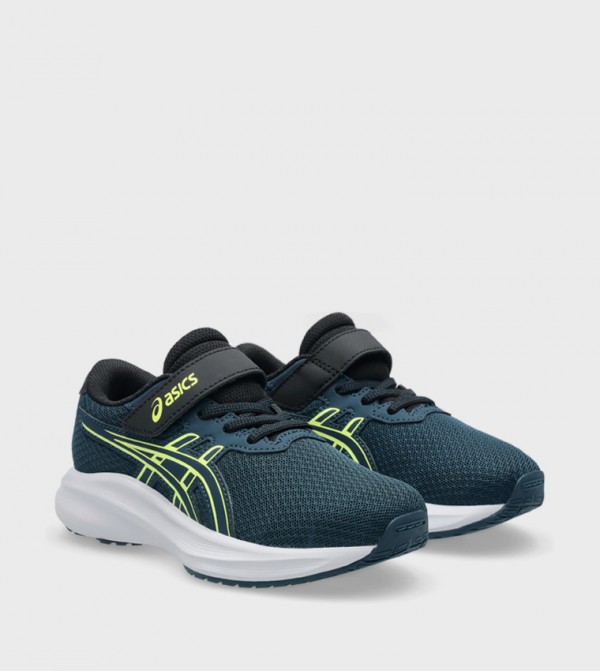 Asics  Sports Shoes - Green Running & Training
