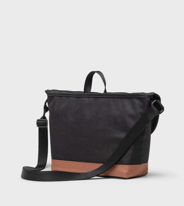 هيرشل  - أسود undefined