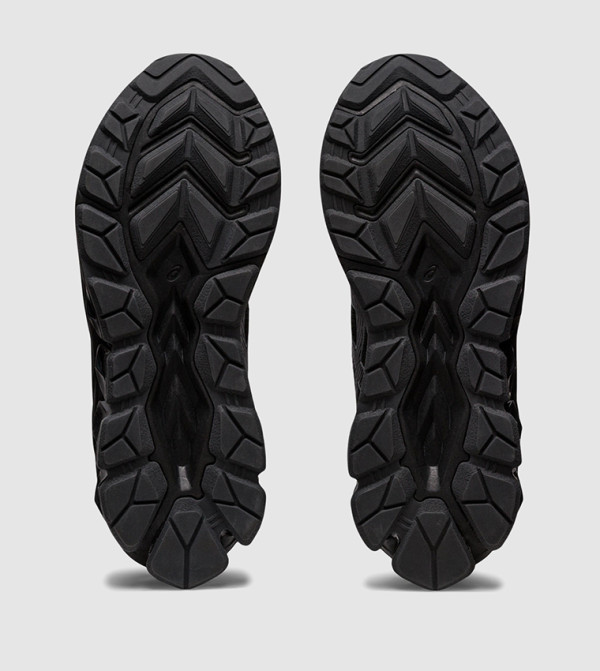 Asics  - Black Low Top