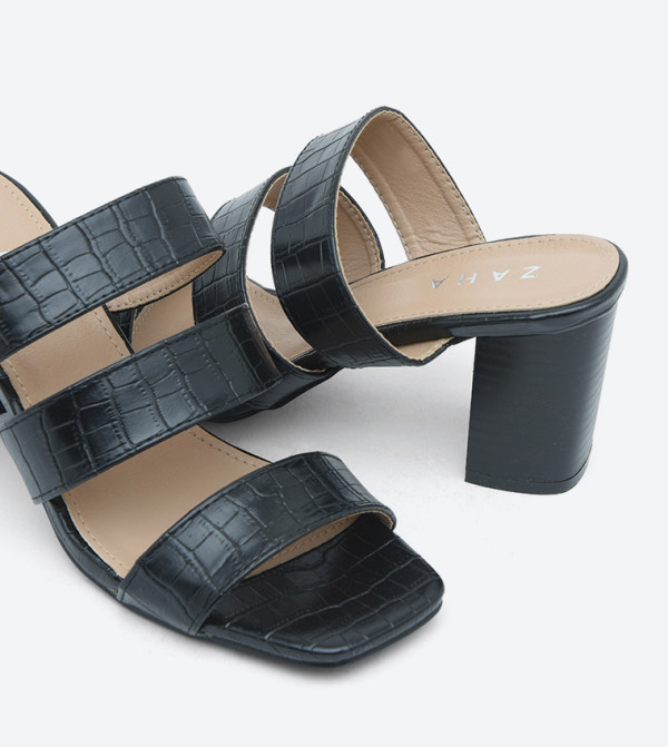 ZAHA @ CCC ZAHA @ CCC - Black Sandals