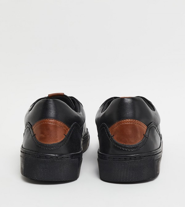Hush Puppies Hush Puppies - Black Low Top