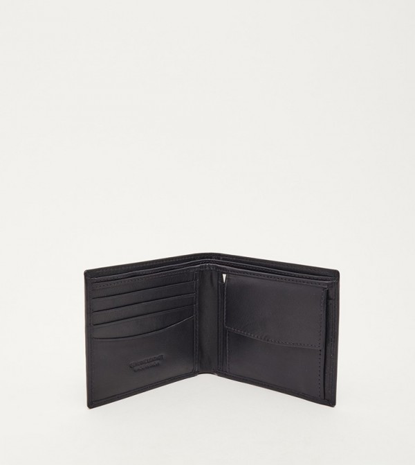 Berastogi @ CCC CCC - Navy Wallets