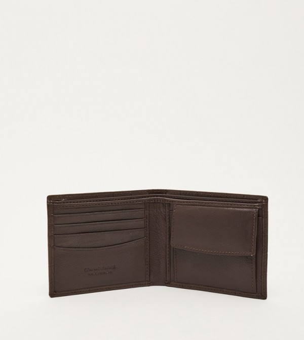 Berastogi @ CCC CCC - Brown Wallets