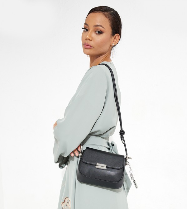 Tyra  16a29aa6-a29d-4b6d-8333-8615a4895b09 - Black Cross Body