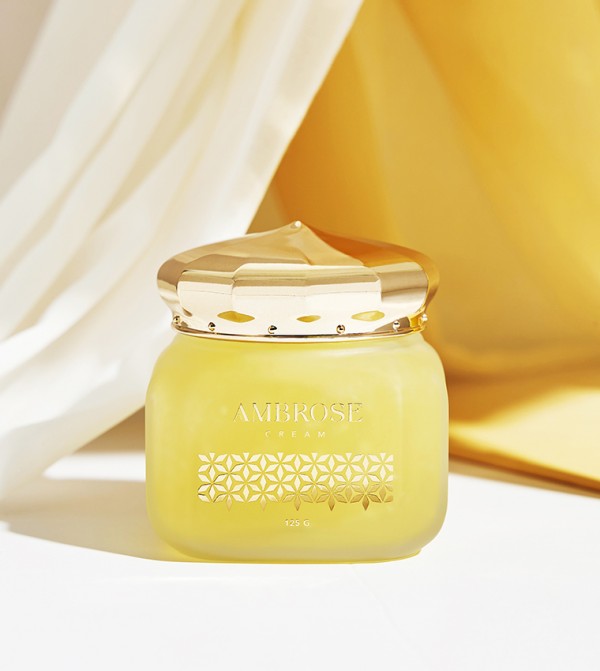 Amira  - Multi HAND CREAM
