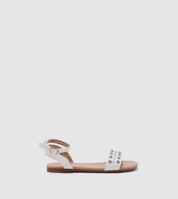 سي سي سي  - أبيض Flat Sandals
