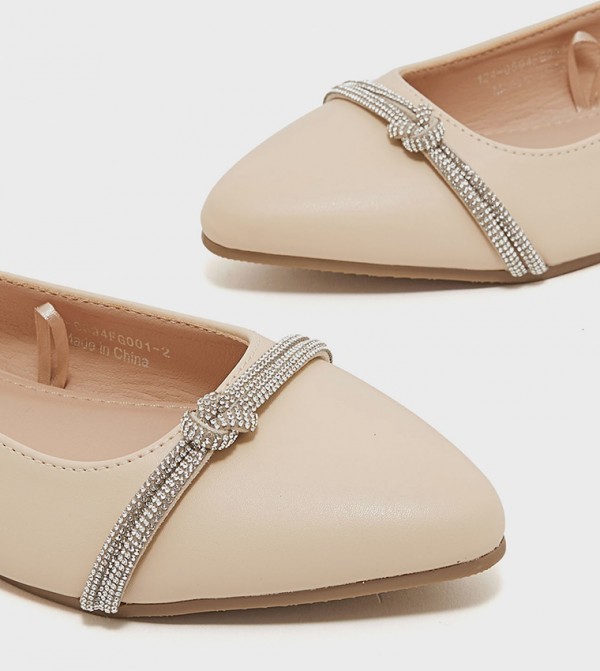 أر آند بي  صنادل - وردي Flat Sandals