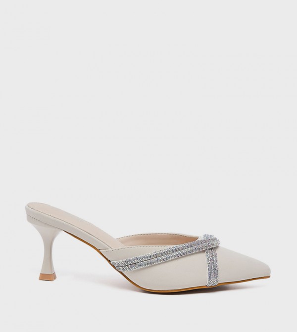 R&B  Shoes - Ivory Pumps