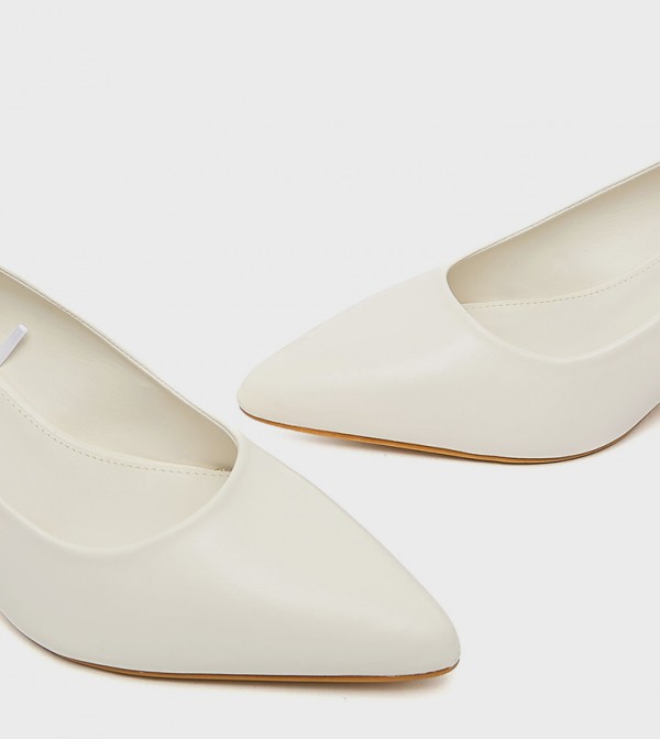 R&B R&B - Ivory Pumps