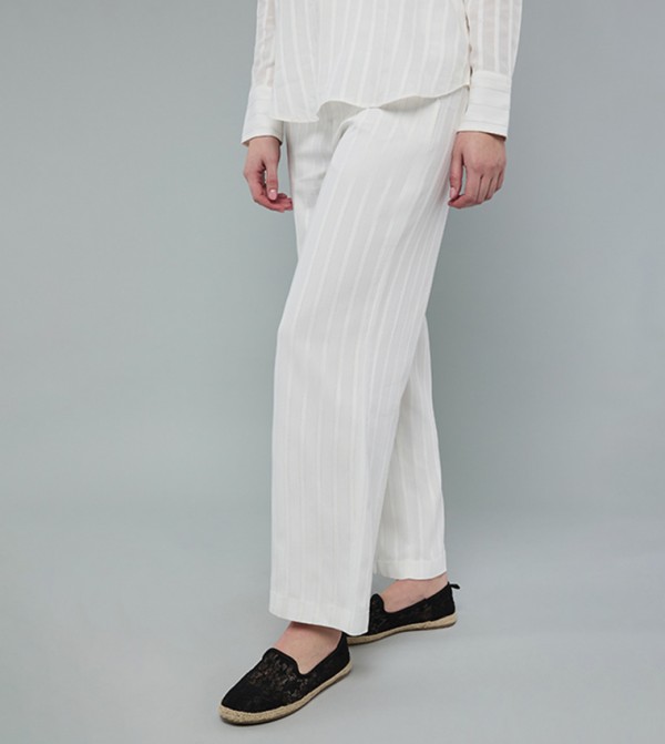 R&B Shoes - Black undefined