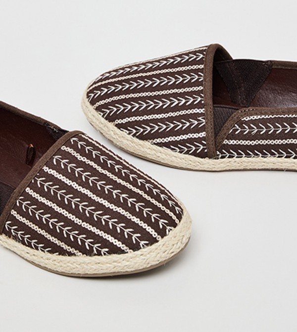 R&B Shoes - Brown undefined