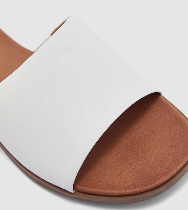 Call it Spring Call It Spring - White Flat Sandals