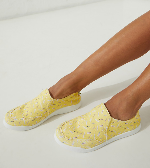 Vionic VIONIC - Yellow Casual Slip on