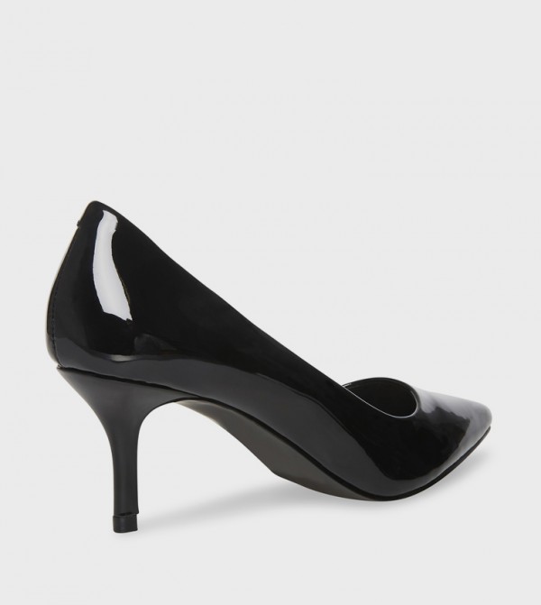 Steve Madden  - Black Pumps