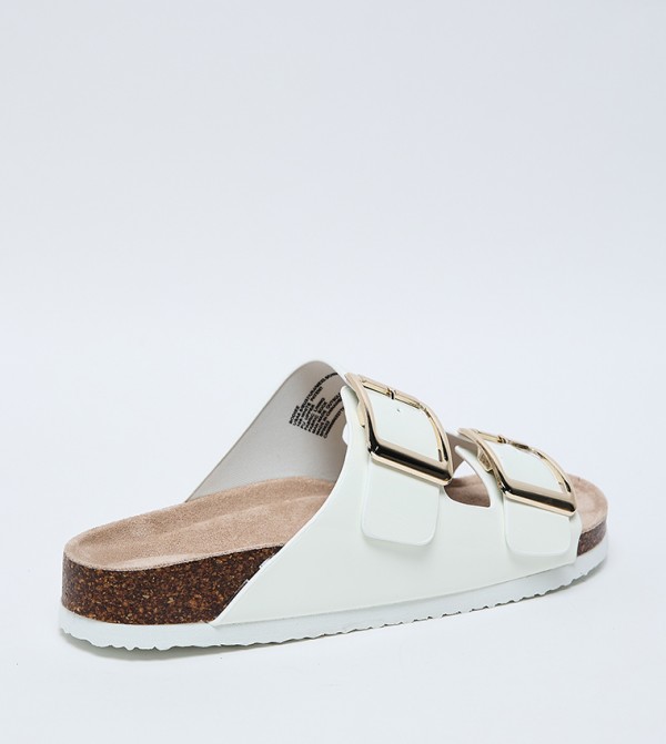 Steve Madden Steve Madden - White Flat Sandals