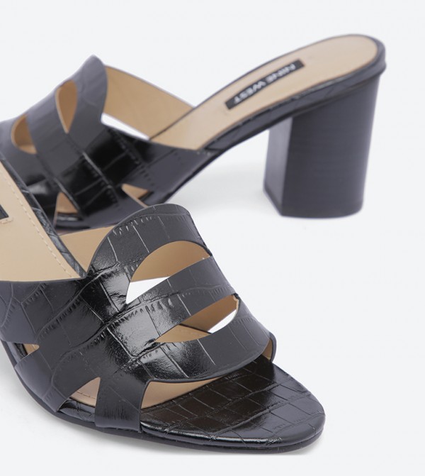 Nine West  - Black Pumps