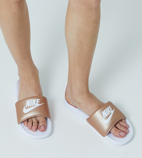 Nike  - White Slides