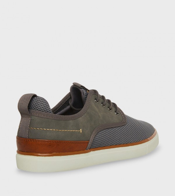 Steve Madden  - Grey Low Top