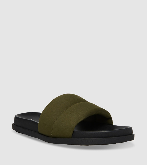 ستيف مادن نعال  - أخضر صنادل عربية