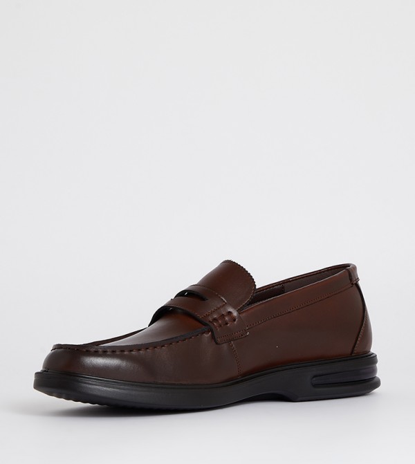 Hush Puppies  Loafers & Moccasins - Brown undefined