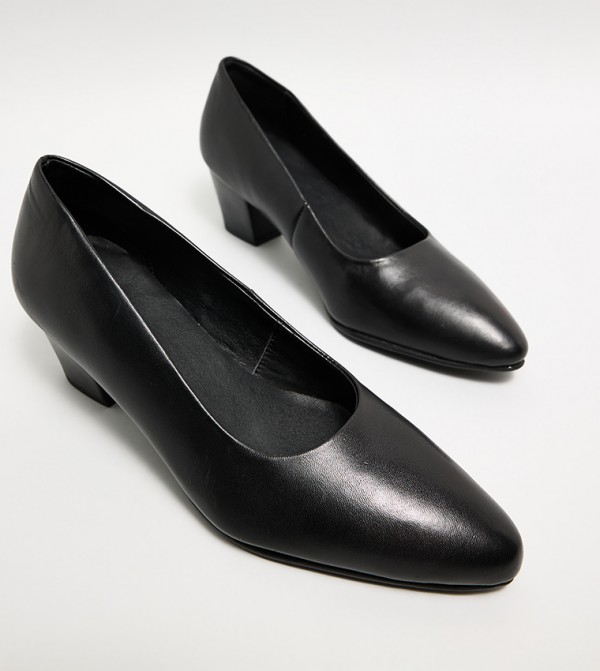 Hush Puppies Hush Puppies - Black Pumps