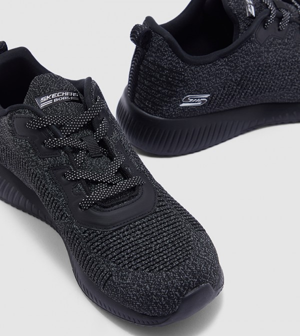 Skechers - Black Low Top