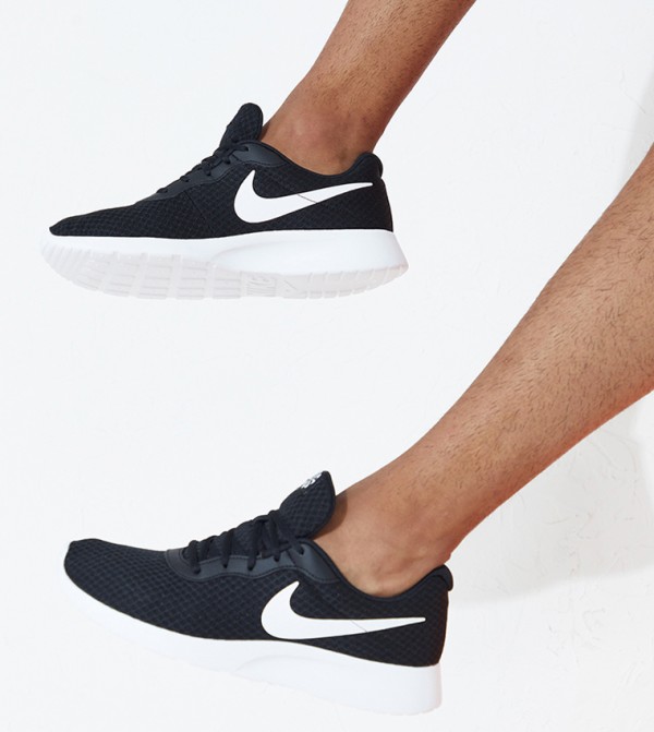 Nike Sportswear - Black Low Top