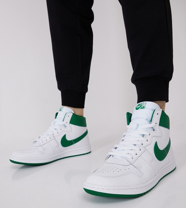 Nike  - White High Top
