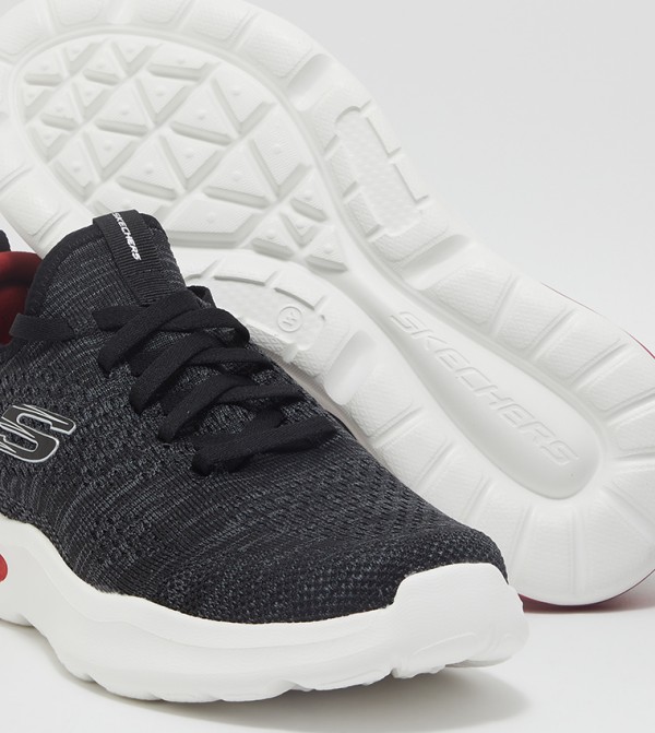 Skechers  - Black Low Top