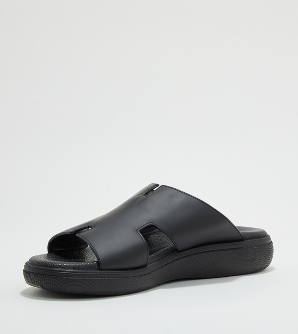 Steve Madden  Sandals - Black Casual Sandals