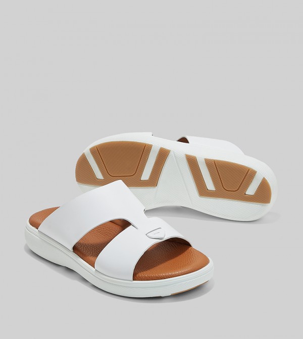Steve Madden Steve Madden - White Casual Sandals