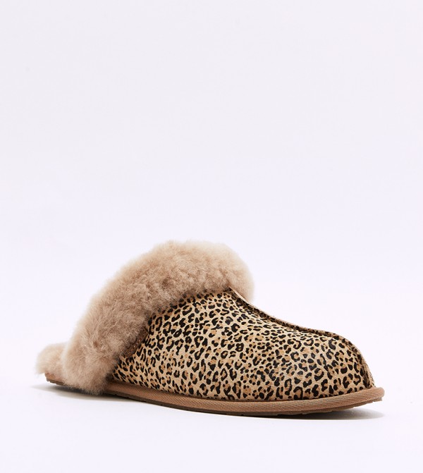 Ugg Ugg - Brown Slides