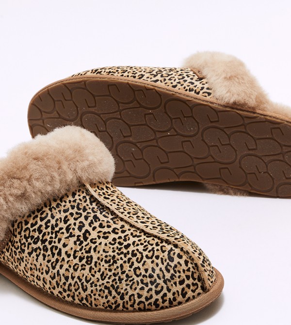 Ugg Ugg - Brown Slides