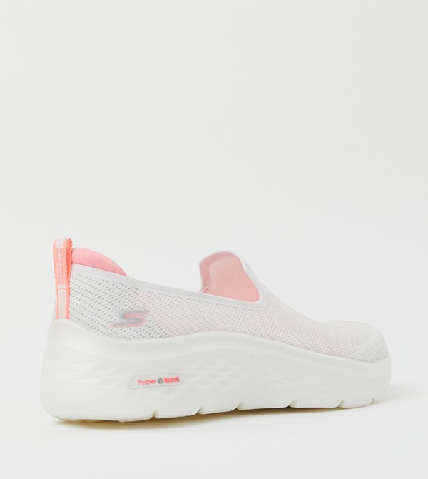 سكيتشرز WomenFashionFootwear - أبيض أحذية المشي