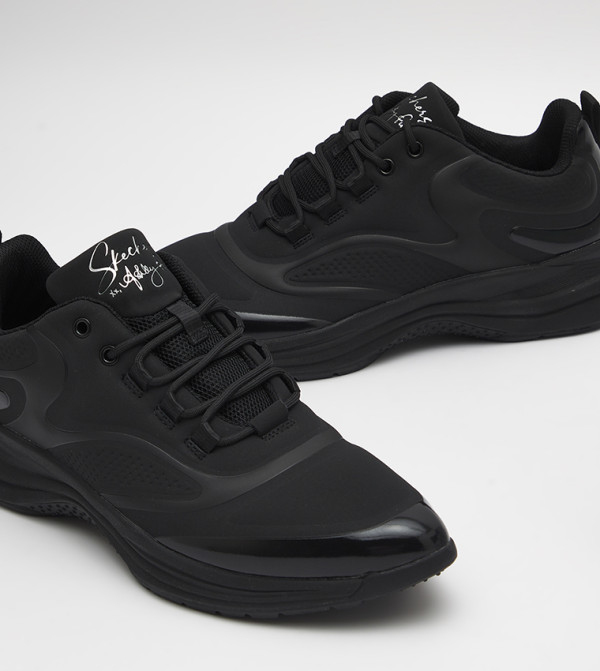 Skechers  - Black Low Top