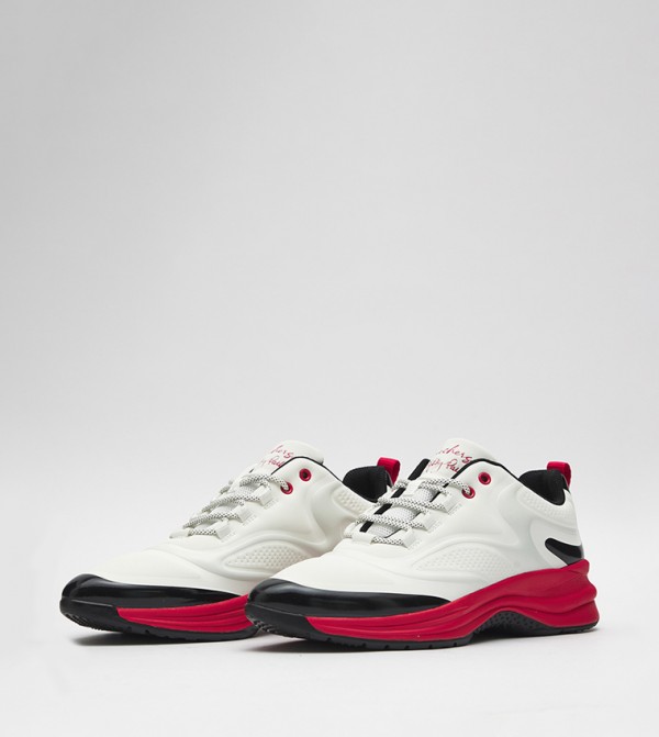 Skechers  - White Low Top