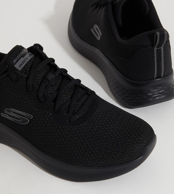 Skechers  - Black Low Top