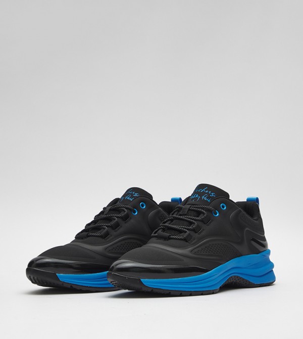 Skechers  - Black Low Top