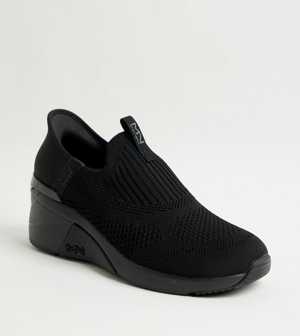 Skechers  Slip-Ons - Black Casual Slip-ons