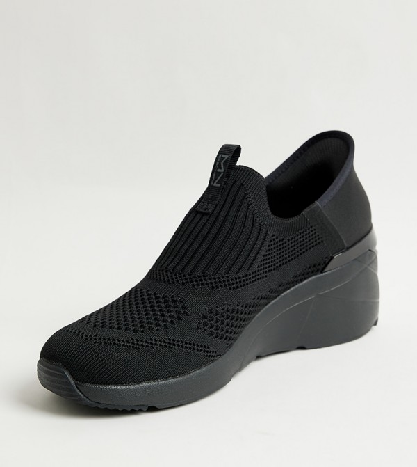 Skechers  Slip-Ons - Black Casual Slip-ons