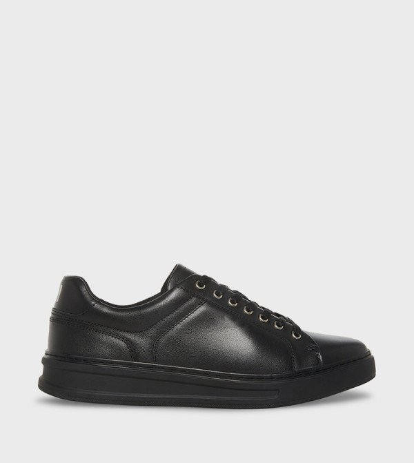 Steve Madden Steve Madden - Black Low Top