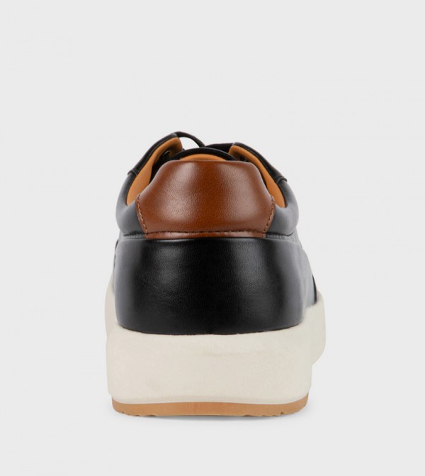 Steve Madden Steve Madden - Black Low Top