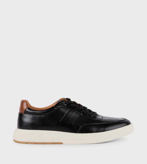 Steve Madden Steve Madden - Black Low Top