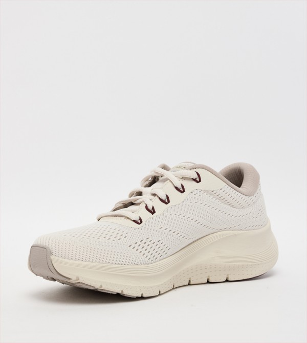 Skechers  - Off White Low Top
