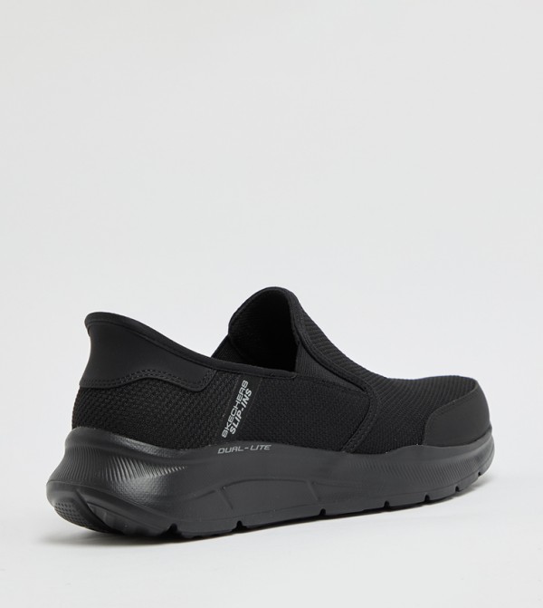 Skechers  Slip-ons - Black Casual Slip-ons