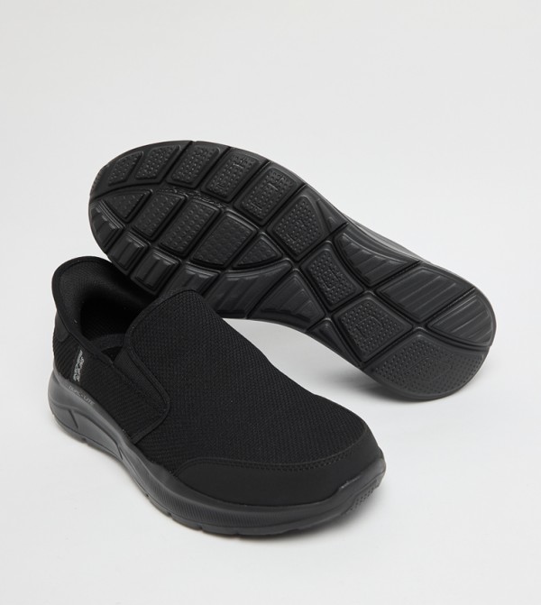 Skechers  Slip-ons - Black Casual Slip-ons