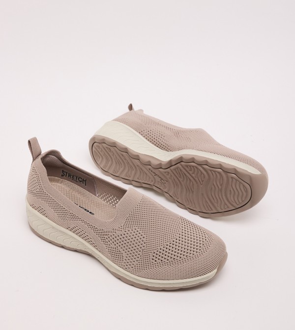 سكيتشرز أحذية - بيج سهل الارتداء